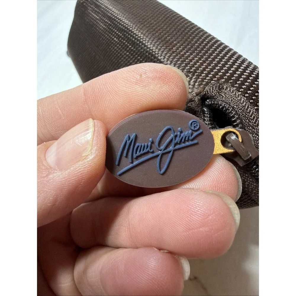 MAUI JIM Sunglasses Zippered Hard Clam Shell Sport Case Brown w/ Carabiner Clip